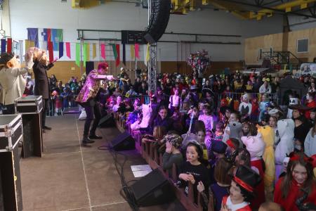 OTROŠKA MAŠKARADA 08 FOTO LJUBO VUKELIČ